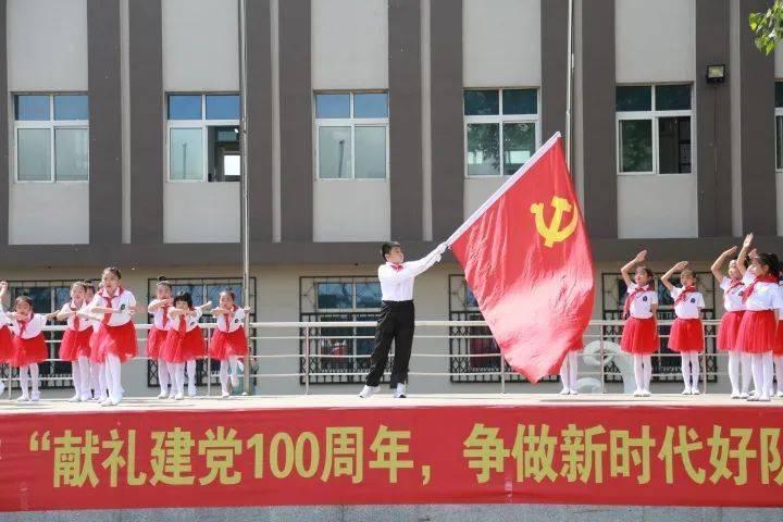 2月,桃花朵朵开,这4大生肖遇上真爱,喜结良缘,余生非常幸福