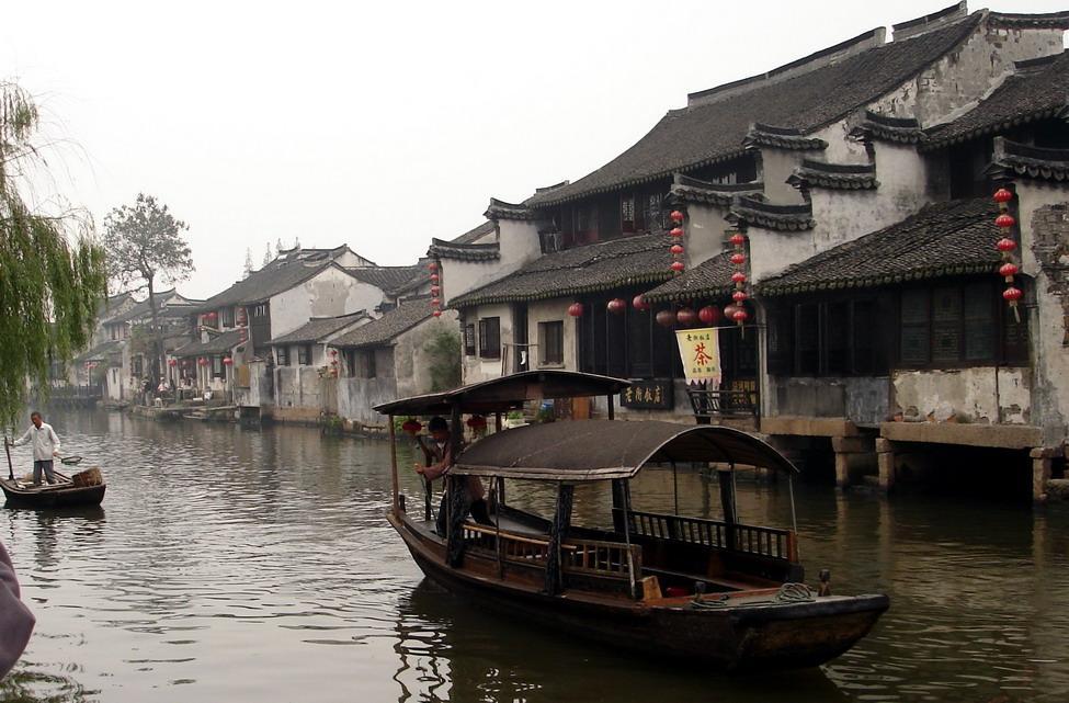 【出行向导】玉泉山公园举办“彩灯游”活动,玉兰路部分路段实施交通管制