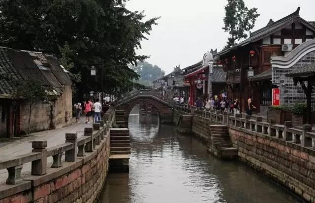 现在职场焦虑症越来越普遍，应该如何解决？游戏画面